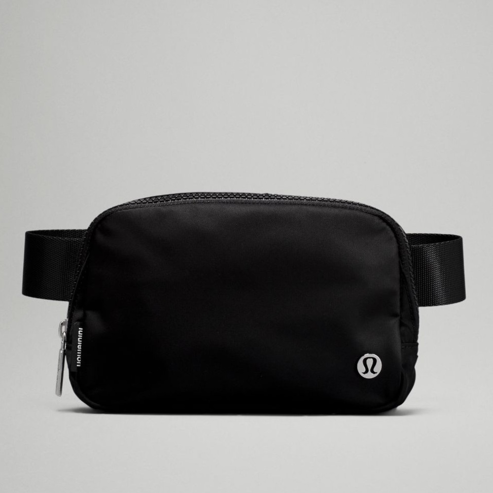 Lululemon Everywhere Belt Bag Black
